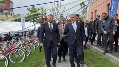 Bakan Bak: son 23 yılda spor tesisleri devrimi yaşanmaktadır