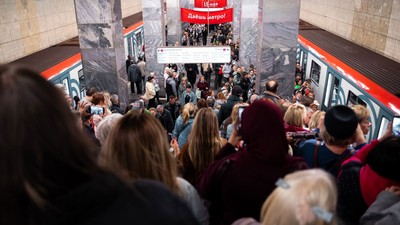 Moskova Metrosu 90. yıldönümünü kutluyor