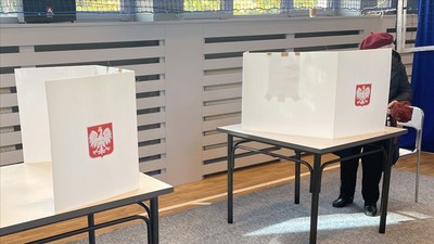 Polonya cumhurbaşkanını seçiyor! 29 milyon seçmen sandıkta
