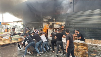 Mersin'de fabrikada korkutan yangın