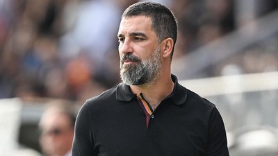 Arda Turan, İkas Eyüpspor'dan ayrıldığını duyurdu