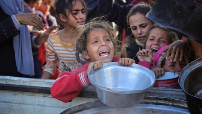 Gazze’de 4 yaşındaki çocuk açlıktan öldü