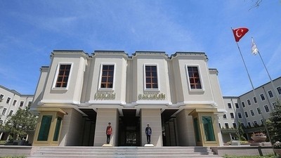 Bakan Yerlikaya duyurdu: 390 mülki idare amirinin görev yeri belli oldu