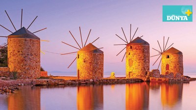 Siyah taşların mavi sularla dansı: Sakız Adası