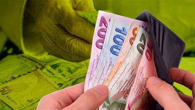 Emekliye can suyu! Bayram ikramiyesi hesaplara geçmeye başladı