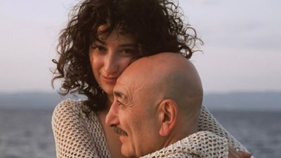 Melike Şahin'den romantik evlilik yıldönümü paylaşımı
