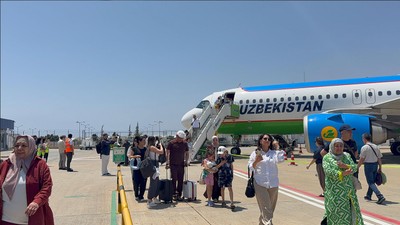 Özbekistan'dan Gazipaşa-Alanya Havalimanı'na ilk direkt uçuş gerçekleşti