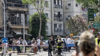 Tansiyon düşmüyor! İran eğitime ara verdi, İsrail OHAL’i uzattı