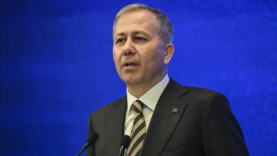 Turistleri rahatsız ettikleri görüntüler infial yaratmıştı: Bakan Yerlikaya'dan açıklama