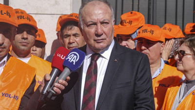 TÜRK-İŞ, Karayolları Genel Müdürlüğü'ne grev kararını astı... 500'e yakın kuruma grev kararı asılacak