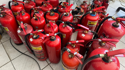 Yangın söndürücülere talep patladı! Eskişehirli esnaf uyardı: Hayat kurtarıyor