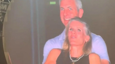 Dev şirketin CEO'su Coldplay konserinde eşini aldatırken yakalandı