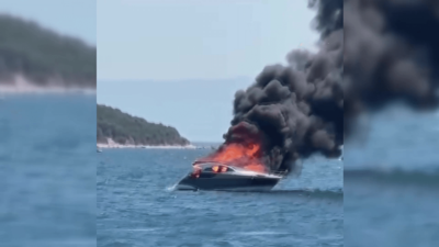 Kınalıada açıklarında lüks yat alev aldı! Yolcular canlarını denize atlayarak kurtardı