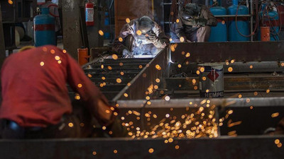 Yatırım mallarında kapasite dibi gördü