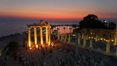 Side Antik Kenti artık geceleri de ışıl ışıl