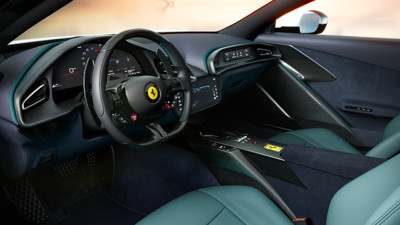 Ferrari Amalfi'yi tanıttı! Türkiye'de önsiparişe açıldı