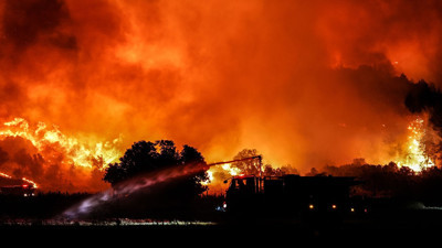Gelibolu'da çıkan yangına müdahale sürüyor
