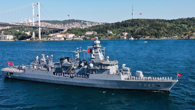 Cumhurbaşkanı Erdoğan, Boğaz geçişi yapan 9 gemiyi selamladı