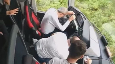 İkinci kaptan yetişemedi! Samsun'da 2 kişinin öldüğü kazada şoförün fenalaştığı anlar kamerada