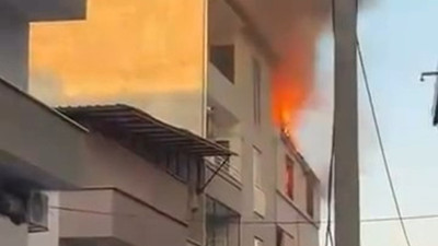 Bursa'daki yangında can pazarı! Kahraman anneanne torununu ve kendini balkondan atarak kurtardı | VİDEO