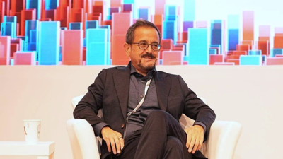 Ali Sabancı kitaplığını paylaştı! Verdiği mesaj dikkat çekti