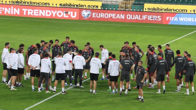 Milliler İspanya maçının hazırlıklarını tamamladı