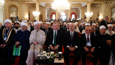 “İslam dünyasının yeni bir uyanışa ihtiyacı var”