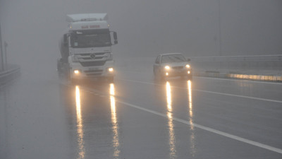 Bolu Dağı'nda sis ve sağanak