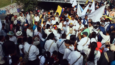 Kolombiya barış için yürüdü