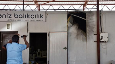 Balıkçı barınağına iki roket atıldı