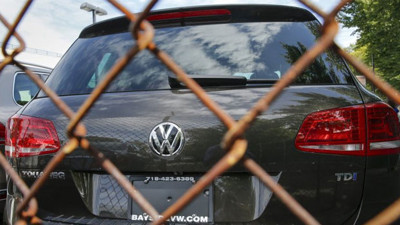 Satılan her 4 otomobilden 3'ü ithal