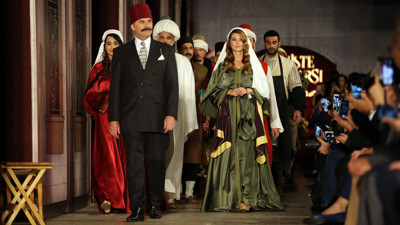 Faruk Saraç'tan  "Geçmişte Kapalıçarşı" defilesi