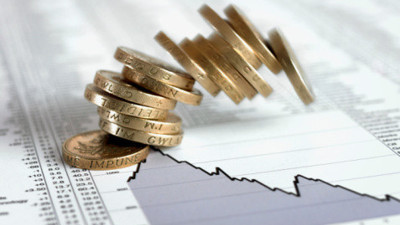 Borsa, rekor kıran doların etkisiyle düşerek açıldı