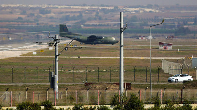 Alman milletvekilleri İncirlik Üssü'nde