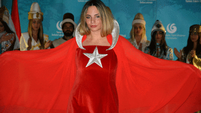 İtalya’da Yunus Emre defilesi