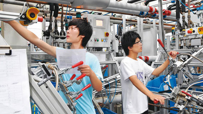 Çin'in imalat sektörü büyüdü