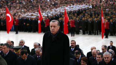 Devlet Erkanı Ata'yı andı