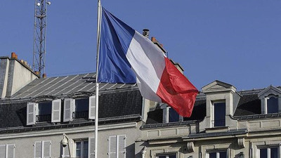 Fransa'da seçimler olağanüstü hal altında yapacak