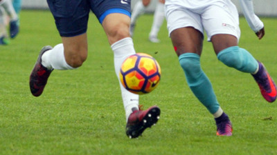 Ünlü futbolcu trafik kazası geçirdi