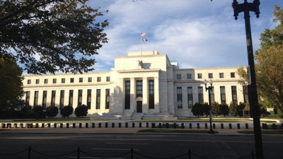 Fed, seçim öncesi temkinli