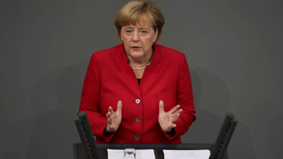 Oylama öncesi Merkel'den Türkiye çıkışı