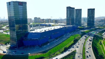 Çalışanları eğiterek AVM cirosunu yükseltiyor