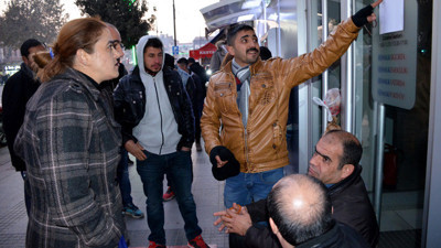 48 saattir TOKİ kuyruğunda bekliyorlar