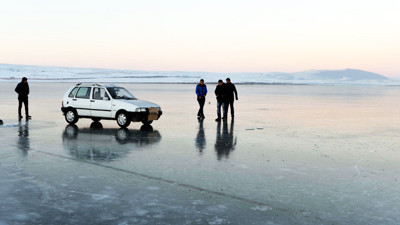 Göl üzerinde sürüş keyfi