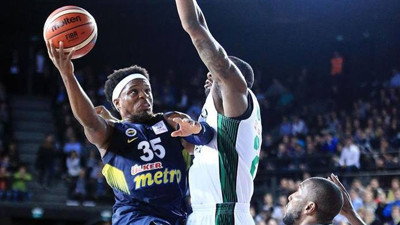 Çekişmeli maçın galibi Fenerbahçe oldu