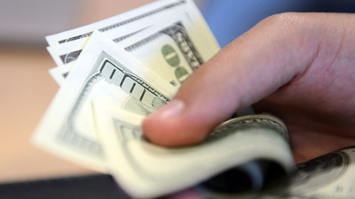 Dolar 3,30'u gördü