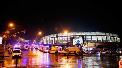 2 metre genişliğinde çukur oluşmuş