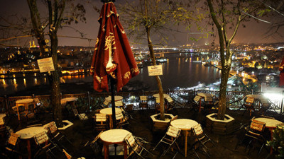 İstanbul'a, beklenen kar yağdı