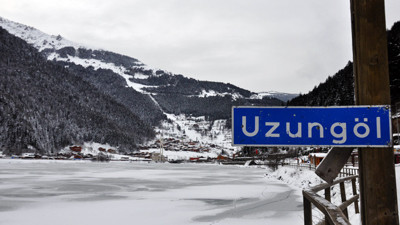Uzungöl de buz tuttu