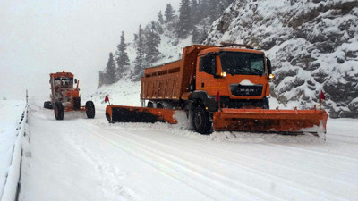 Antalya'da ulaşıma kar engeli